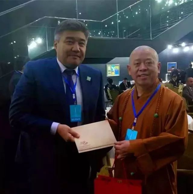 佛教人士参加全国人大代表会议,东林寺释纯一法师