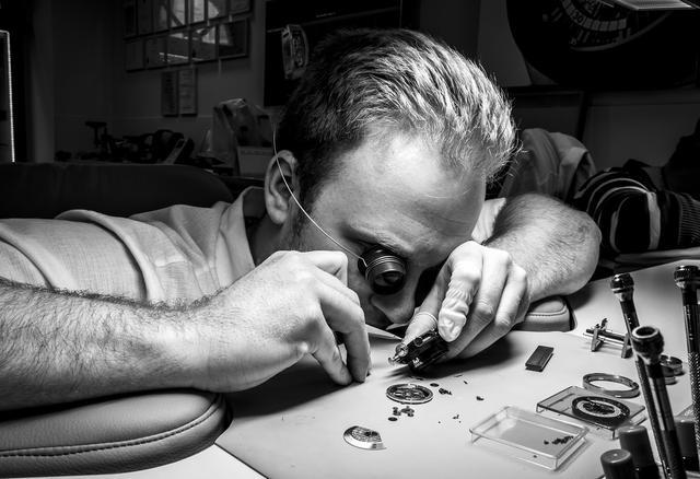 瑞士查获广州名表,瑞士查扣广州35吨顶级手表