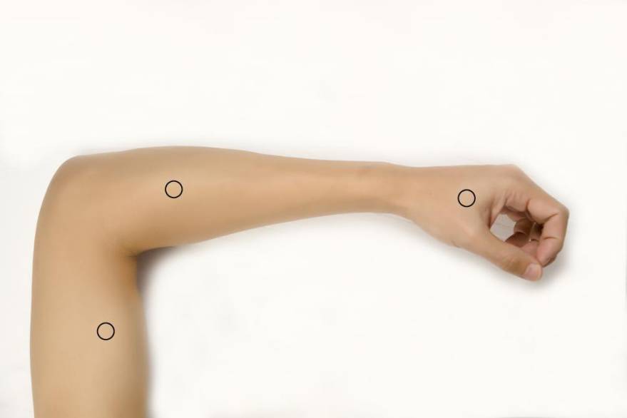 要想气血充足怎样推拿,四个动作疏通经络