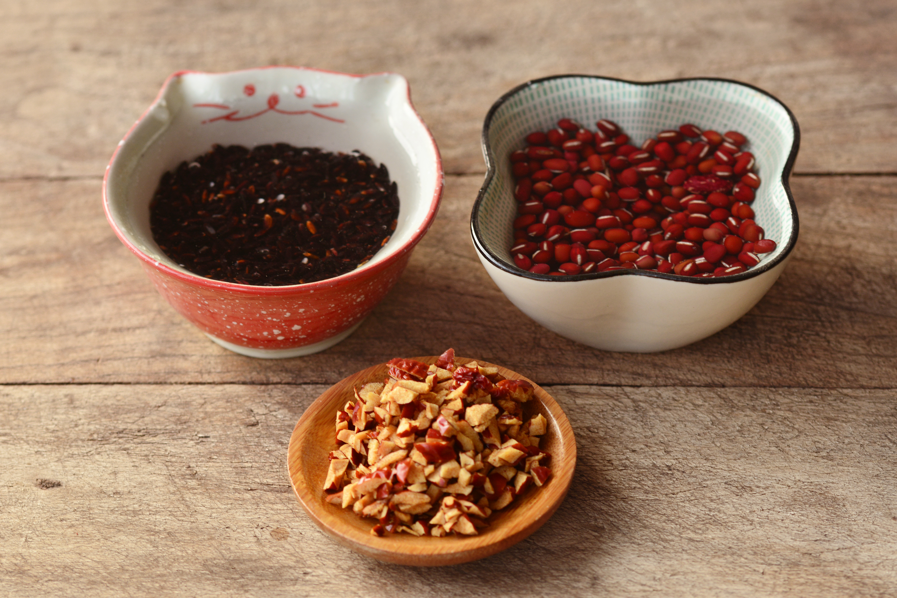 宝宝小米粥做法助消化一岁,宝宝开胃补铁牛肉粥