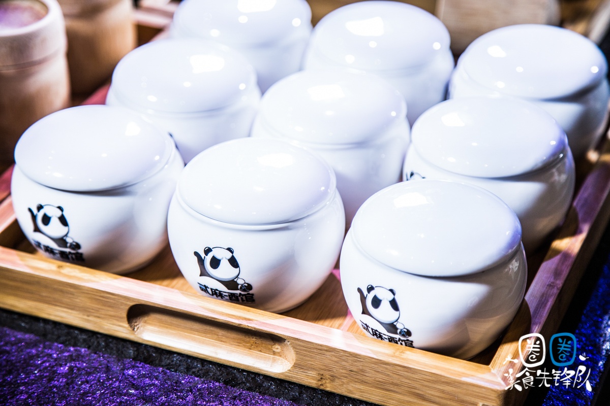 成都凌晨2点还在排队的贰麻酒馆，终于带着大熊猫来南昌了！