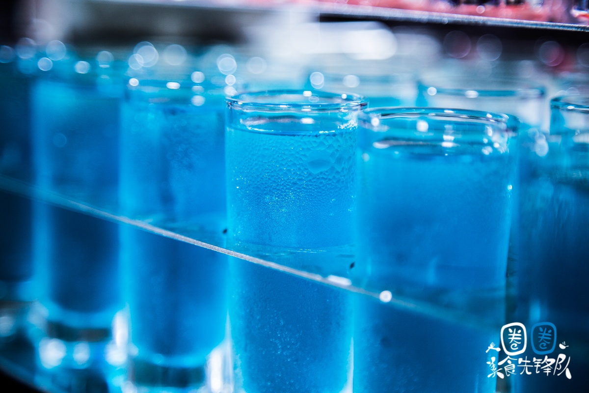 成都凌晨2点还在排队的贰麻酒馆，终于带着大熊猫来南昌了！