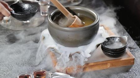 成都凌晨2点还在排队的贰麻酒馆，终于带着大熊猫来南昌了！