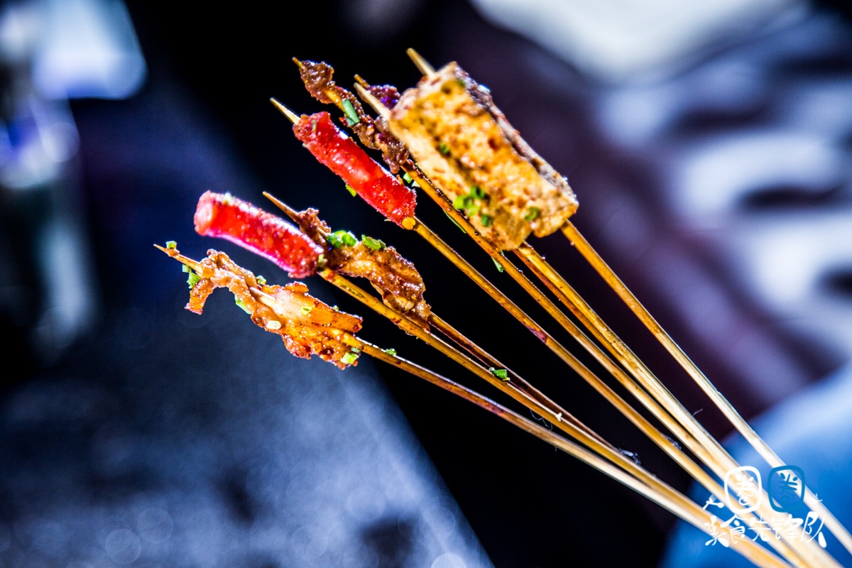 成都凌晨2点还在排队的贰麻酒馆，终于带着大熊猫来南昌了！