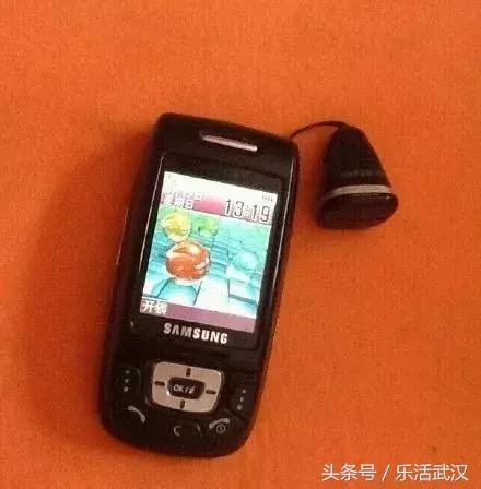 你还记得第一部手机吗,你还记得你人生第一部手机吗