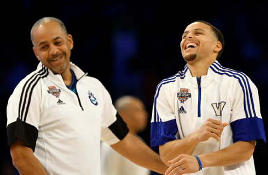 爷爷打足球,爷爷打篮球乒乓球羽毛球