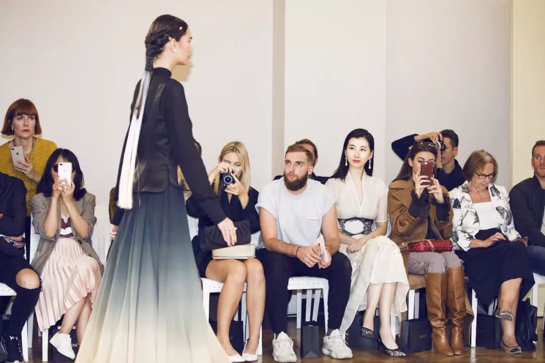 惊艳的模特时装周,巴黎时装周的中国超模