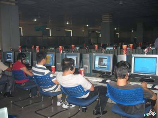 20年前的网吧有多乱,20年前的网吧网络配置