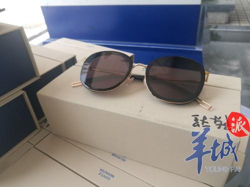 网红猫娘卖货靠谱吗,猫娘售假照片