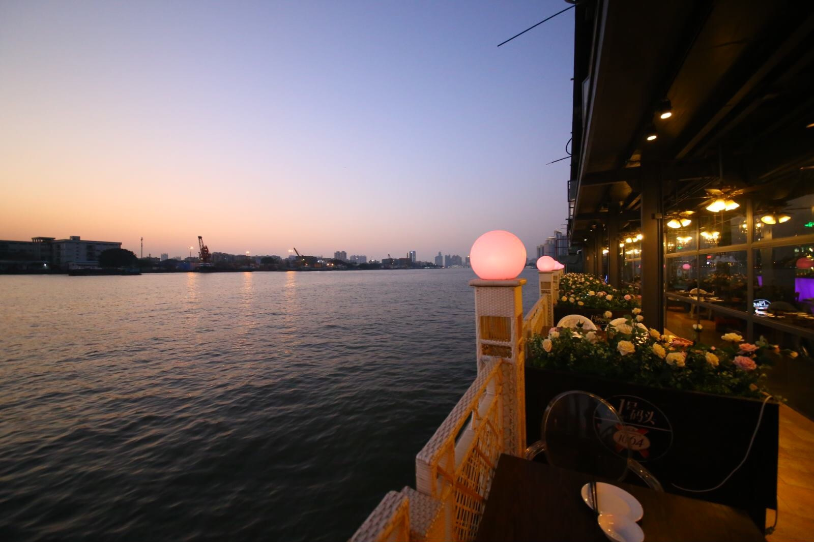 想买包？不用存钱不用代购！乐峰限量包包免费送，展开吸包大计！