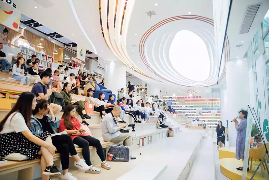 艾小羊｜从玉兰油都买不起到海蓝之谜闭眼买，鬼知道我经历了什么