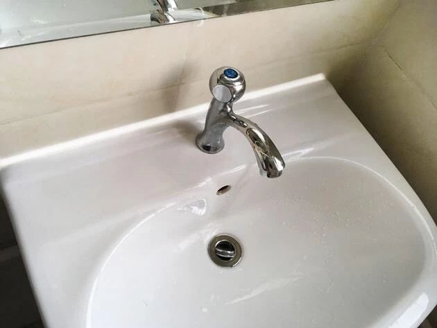 装修师傅带的玻璃胶真的不好吗,装修的时候玻璃胶都用在哪些地方