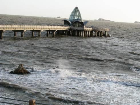 学生年代的我们有着纯真的梦想,学生时代喜欢写小说