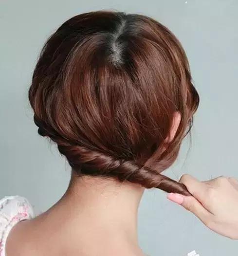 齐肩发发型扎法教程,齐肩发编发教程简单又好看