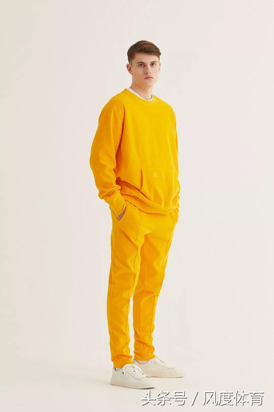 2019秋冬款运动休闲 (今年最流行的秋冬季运动套装)