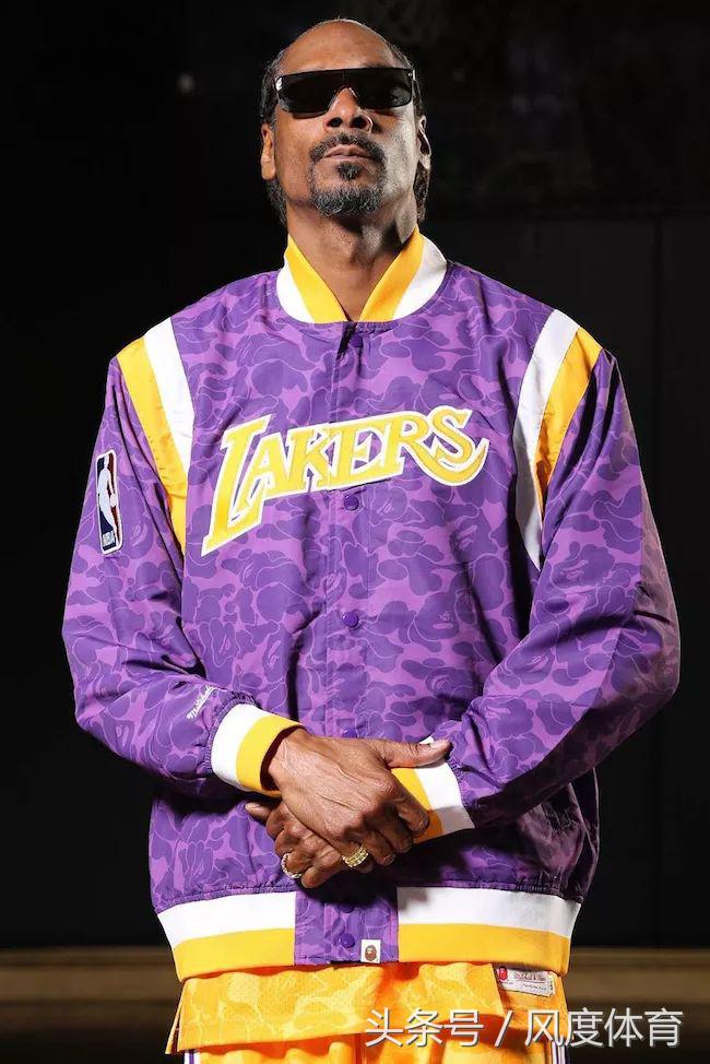 2019秋冬款运动休闲 (今年最流行的秋冬季运动套装)