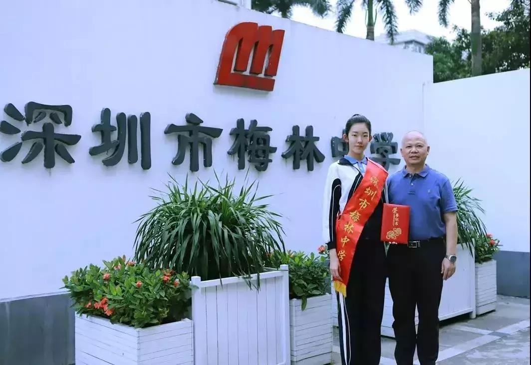 16岁深圳高二女生惊艳国际T台！她还是学霸，照拿奖学金
