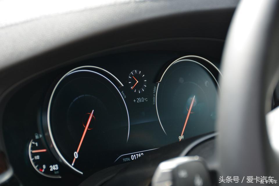 宝马豪华轿车5座,宝马2024高级豪华轿车