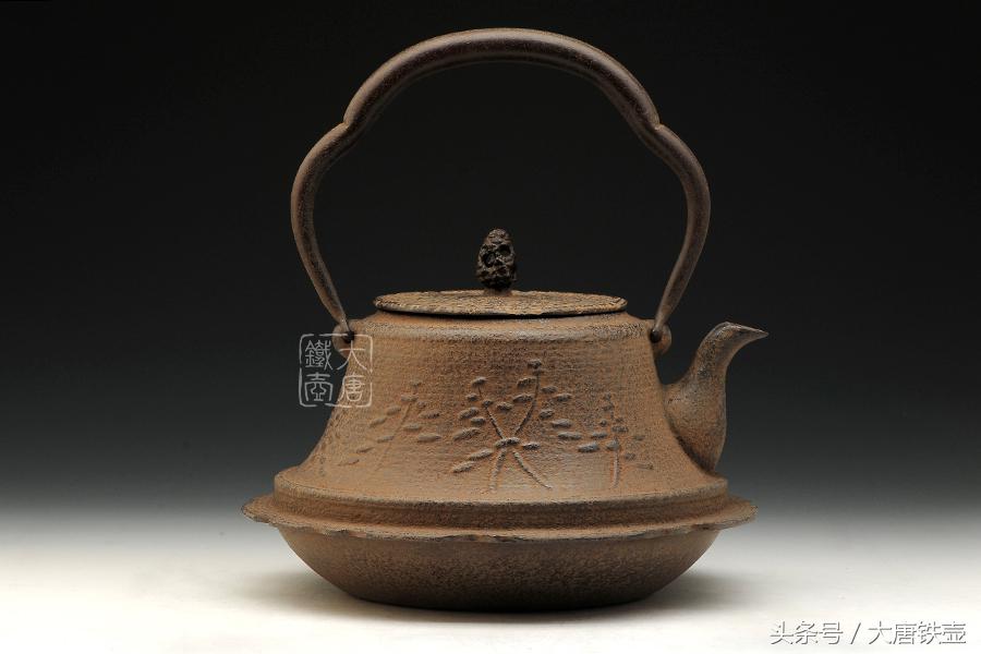 为什么推荐你用铁壶煮水泡茶？铁壶煮水不只是好水