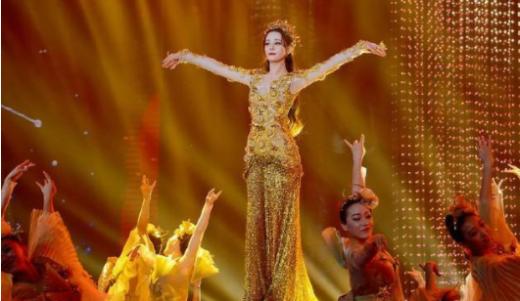 你还在羡慕金鹰女神的华服么？开这款车出去，你一样可以光彩照人