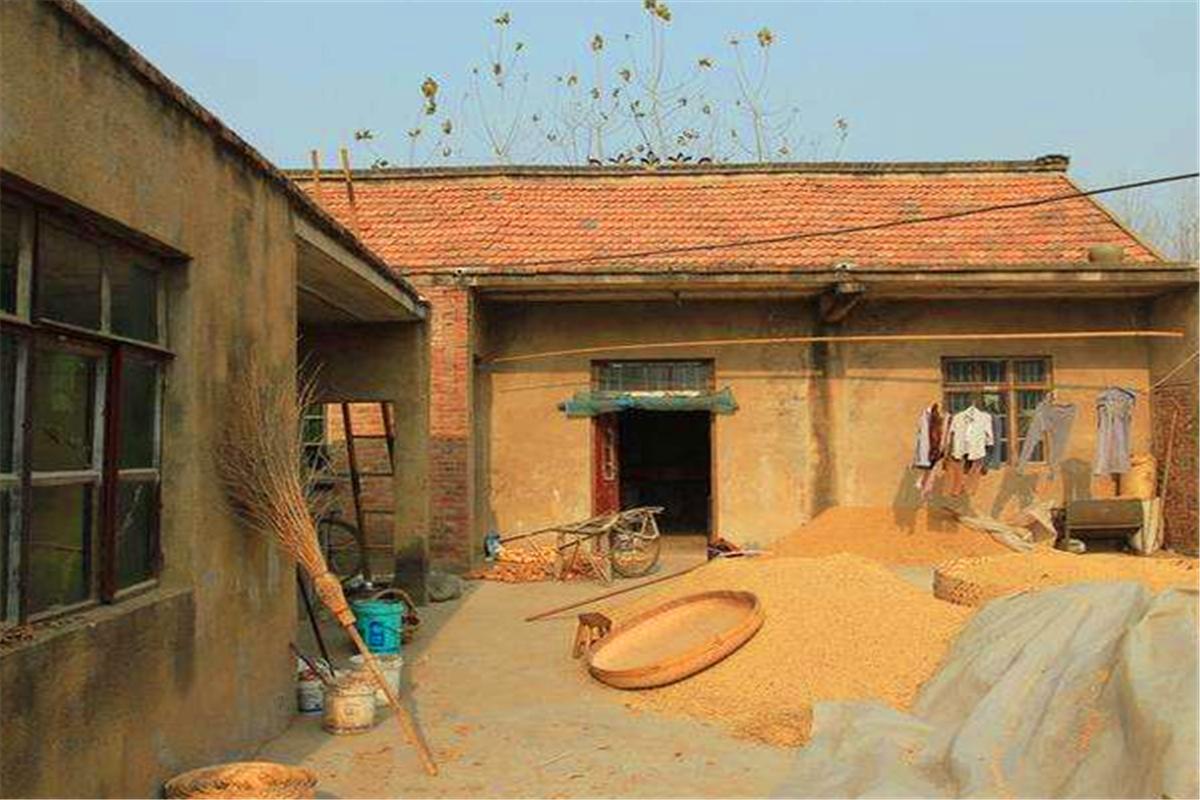 门前迟行迹中的迟是什么意思,农村老话财不进偏门啥意思