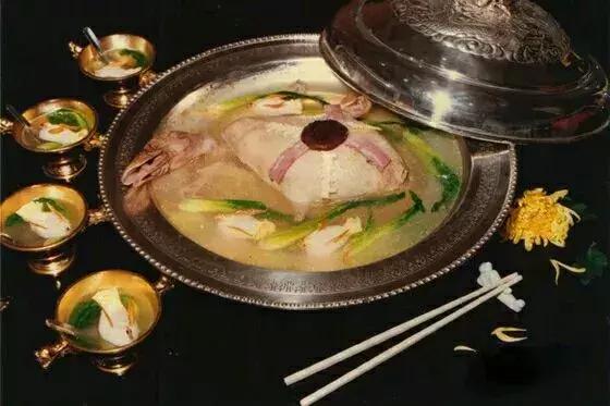 开封的彩色菊花是真的吗,开封七彩菊花展