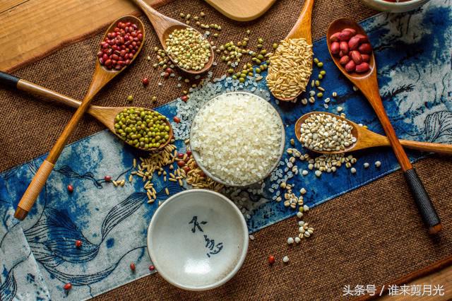 眉中间长痘痘是什么原因怎么调理,眉两边长痘痘是什么原因引起的