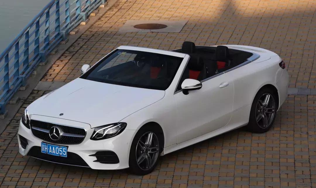 驾驶奔驰e200游艇蓝敞篷,奔驰e200敞篷试驾视频