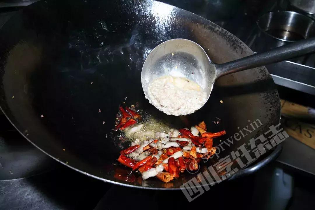 太牛了！吃这道菜，食客需提前预定，每天限量供应！到底是啥菜？