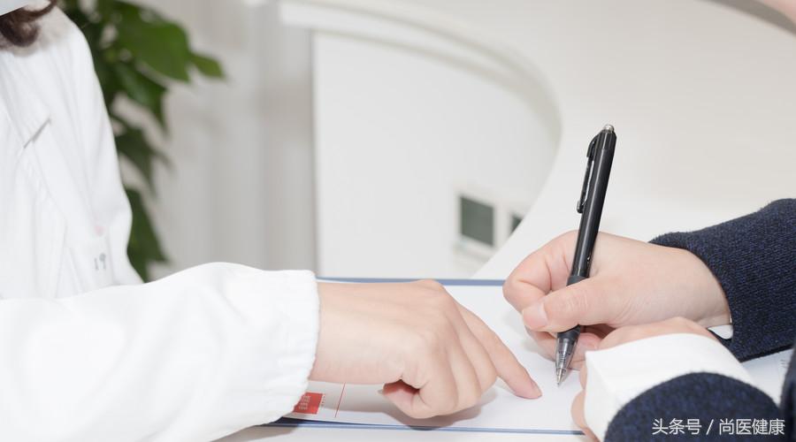 鼻中隔向右偏曲左边鼻子经常出血,鼻中隔偏曲出血还能洗鼻子吗