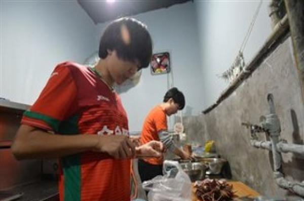 男足女足年薪对比,男足与女足工资对比