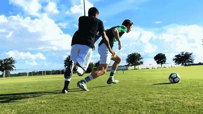 青训球感训练基础8个动作,青训足球教案球性球感