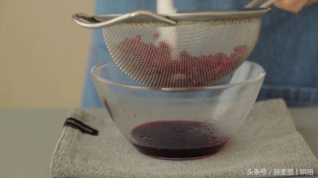 红丝绒咸奶油芝士蛋糕,漂亮又美味的红丝绒芝士蛋糕