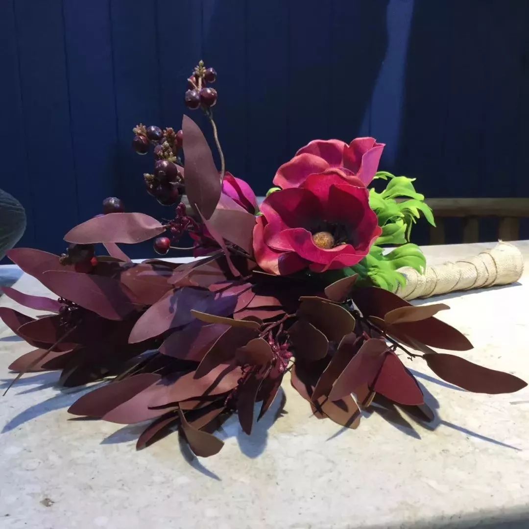 仿真花贵还是真花贵,仿真花贵还是鲜花贵