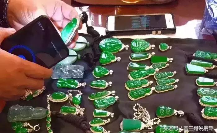 直播卖翡翠付了款被拉黑,直播卖翡翠故意要卖却不卖