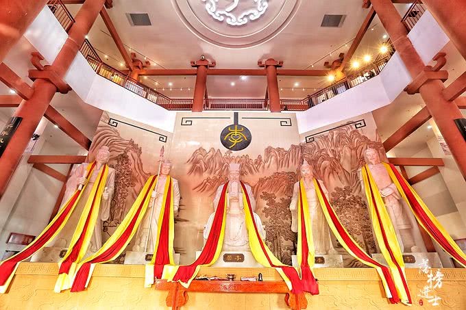 河北的县城很小,河北这个城市不大不小