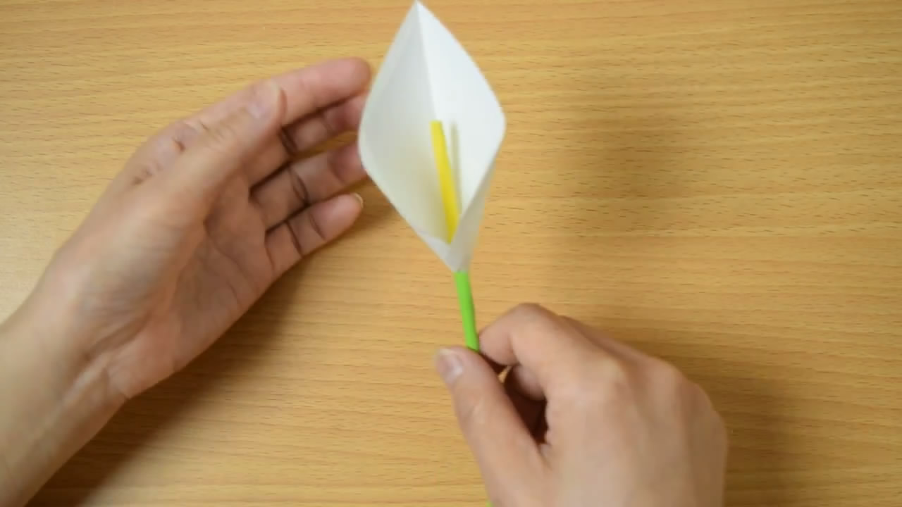 百合花的折纸方法简单又漂亮,百合花折纸教程步骤图解法