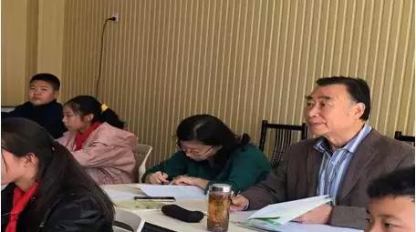 组团帮扶共进步名师引领促成长,精准发力培育教学名师