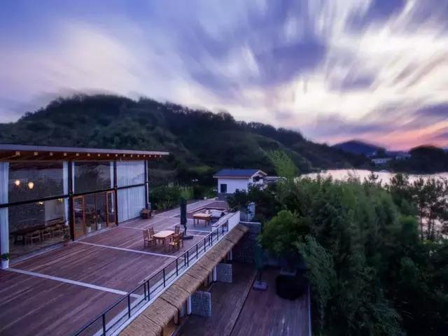 大叔为钓鱼买下一座岛,40岁大叔100块改造房间