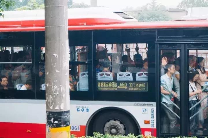 新都的房价还会涨吗,新都区的房价会大跌吗