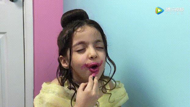 “朋友的热心儿子”刷屏！网友笑出泪花：有种熊孩子叫化妆品杀手