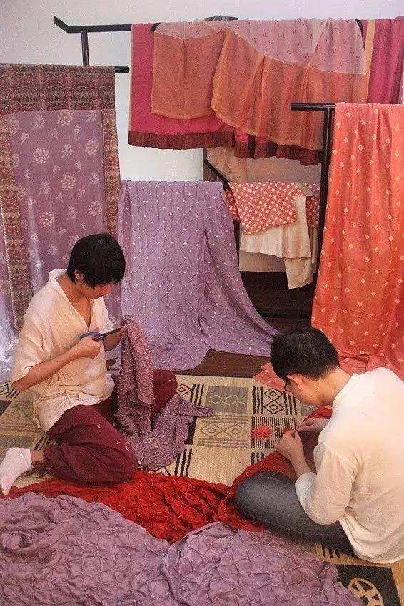 11年复原200套汉服,年轻人重新找回断代300年的汉服