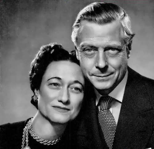 戴安娜王妃珍珠手链,戴安娜王妃的三排巴洛克珍珠项链