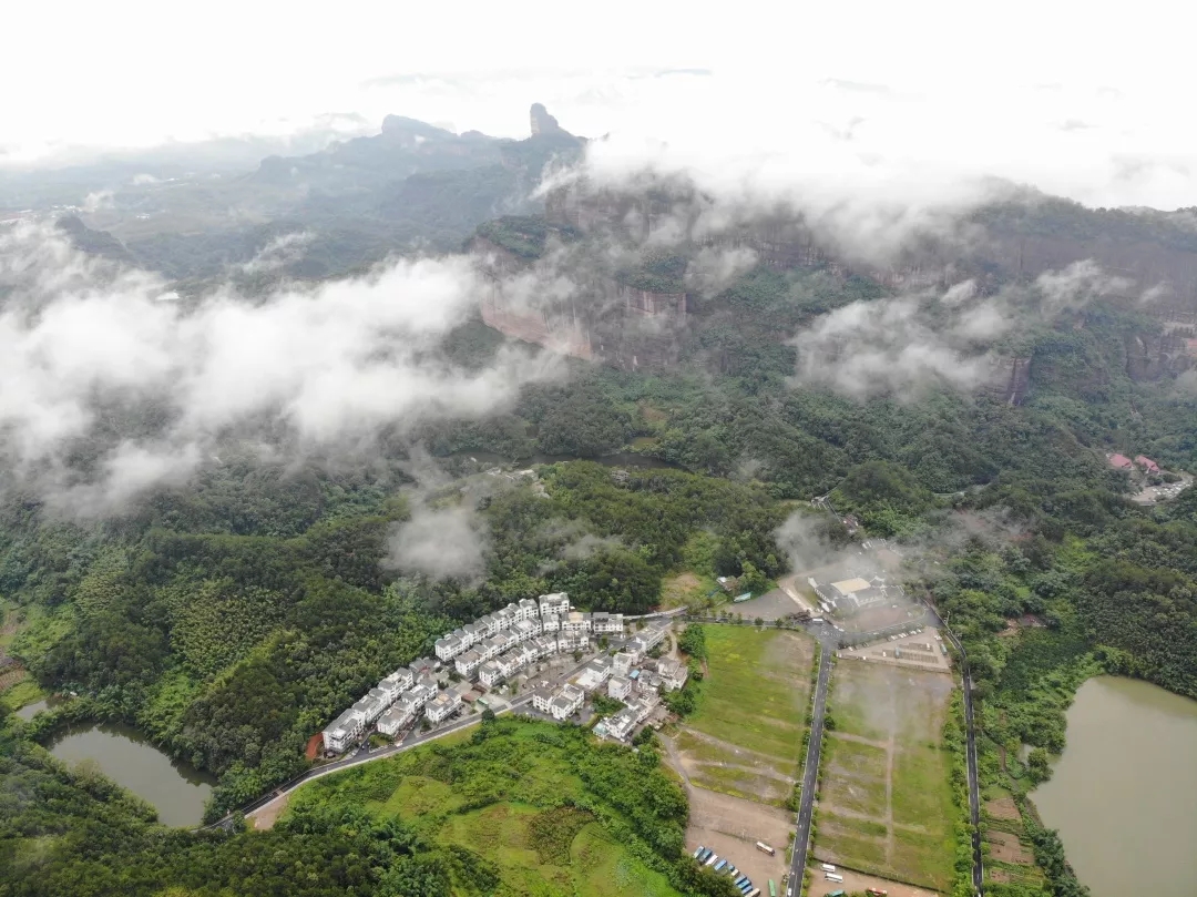丹霞山顶级住宿攻略,丹霞山景区内住宿多少钱
