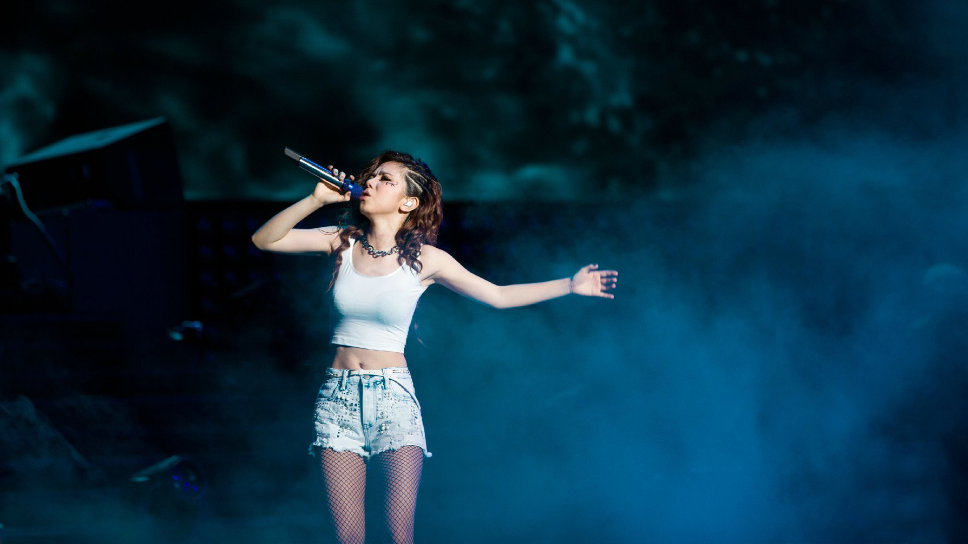 邓紫棋喜欢你这首歌哪年翻唱的,邓紫棋是不是有一首歌叫我喜欢你