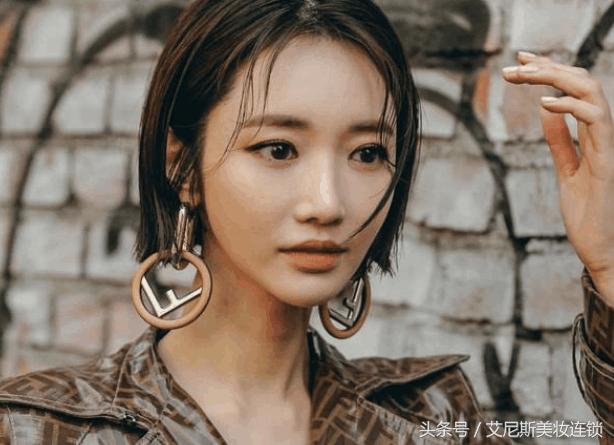 李冰冰复古油头,李冰冰湿发背头造型