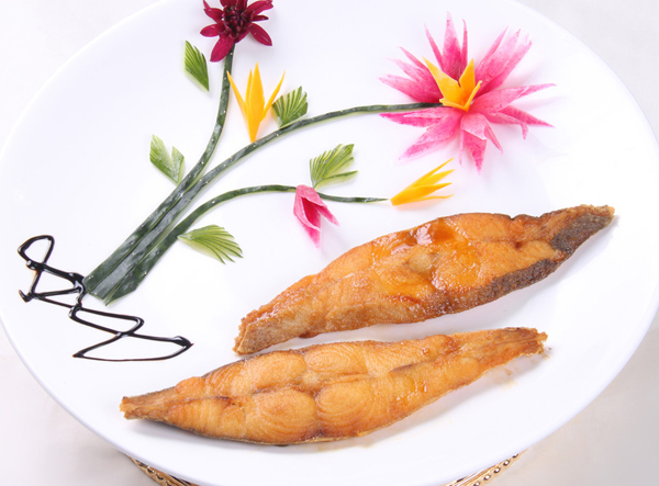 閾堕渤楸奸噾椴抽奔鍝濂藉悆,閾堕渤楸煎ソ鍚冭繕鏄噾椴抽奔濂藉悆