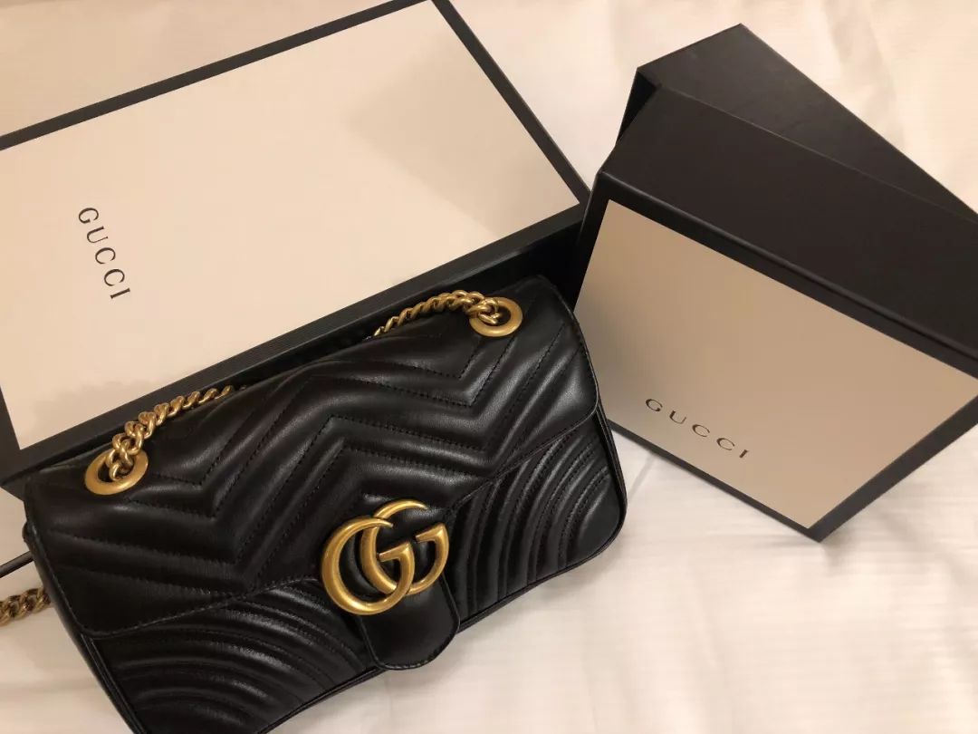 编辑们去了一趟时装周，攒了半年的工资全！没！了！