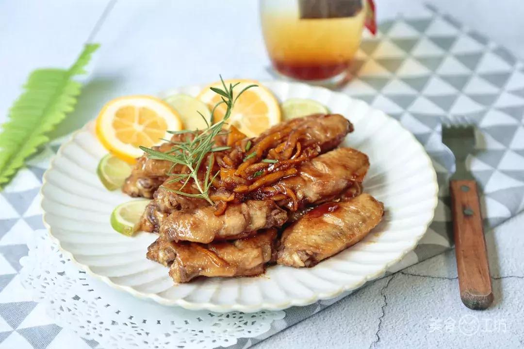 腌制鸡翅需要多久才能入味,如何让腌制鸡翅快速入味