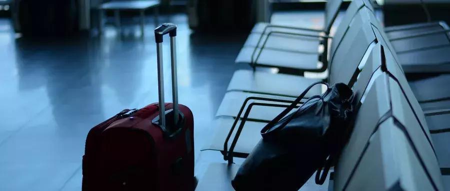 机场行李托运要不要封口,机场行李忘托运